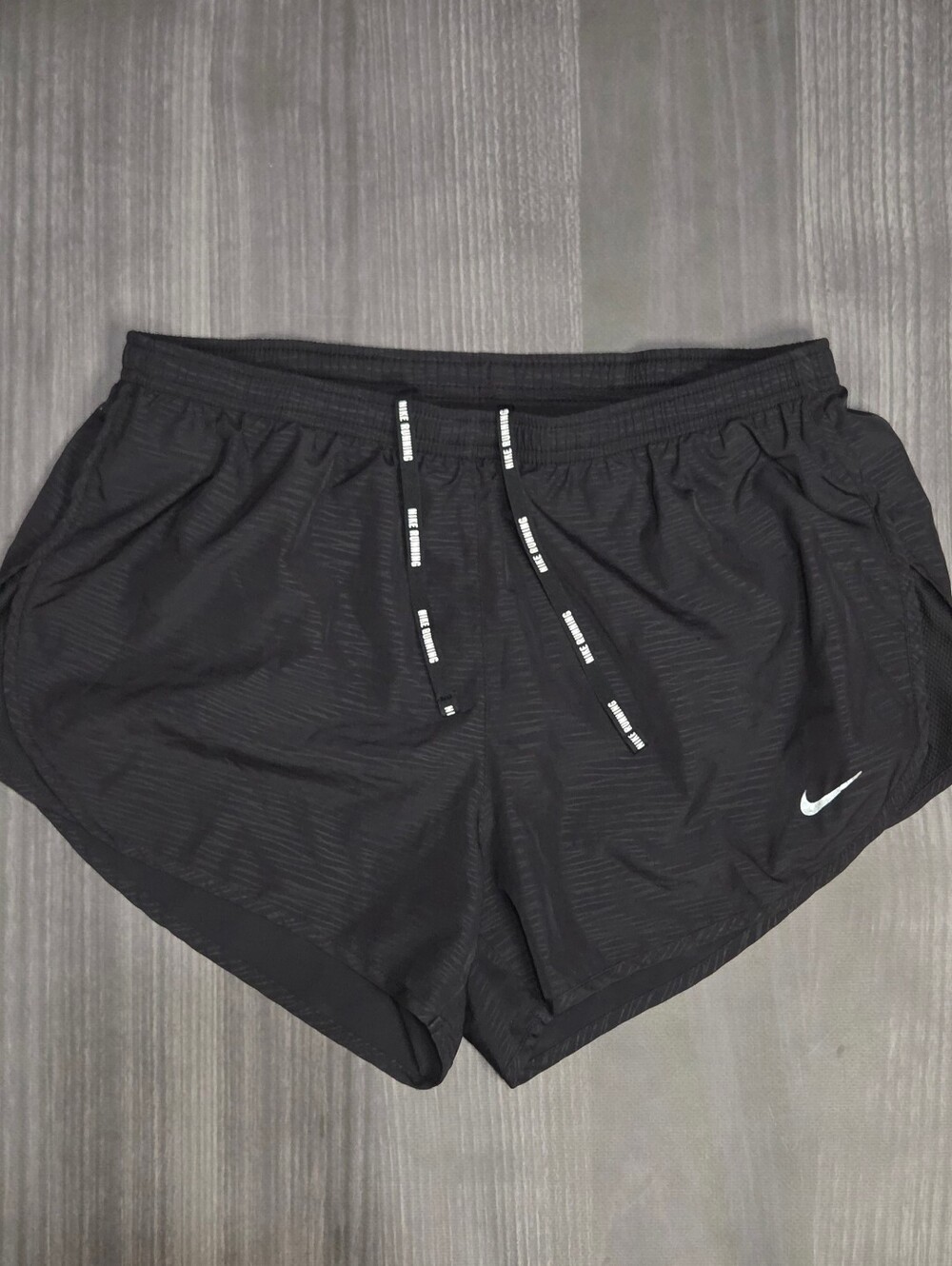 Nike Running Dri-Fit Black/White Women’s M Shorts Drawstring Back Zip Pocket